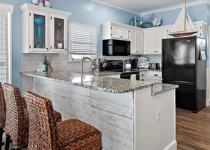2 Bedroom With Phenomenal Bay View! *