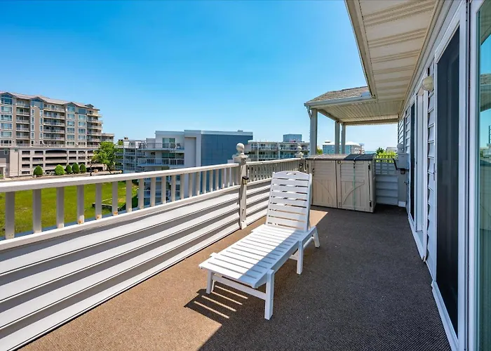 2 Bedroom With Phenomenal Bay View! Holiday home *