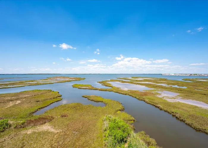 Holiday home 2 Bedroom With Phenomenal Bay View! *