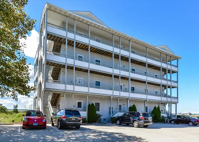 2 Bedroom With Phenomenal Bay View! Ocean City